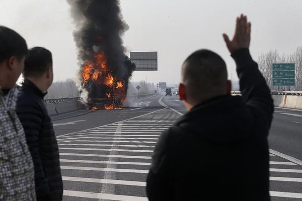 【猛料-吃瓜爆料AV導航】觸商蘑菇吃瓜每日爆料  專業
